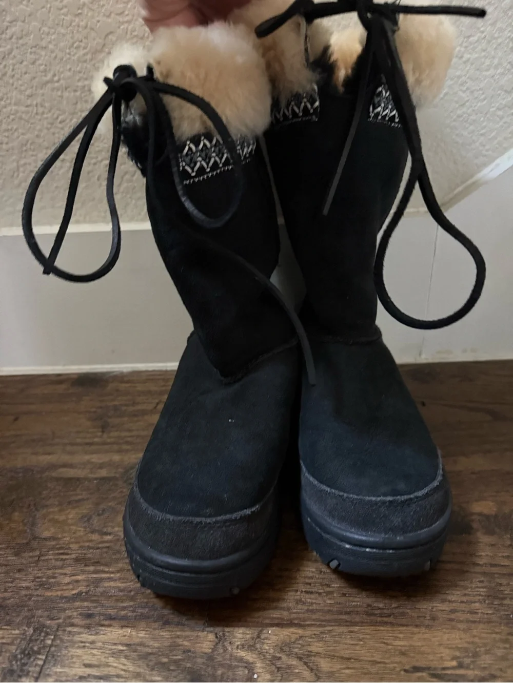 UGG Australia Ultimate Cuff 5273